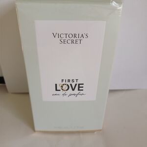 Victoria's secret parfume First Love 1.7 floz